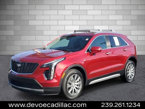 2022 Cadillac XT4 Premium Luxury