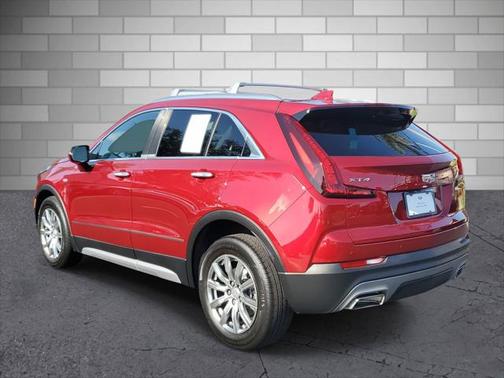 2022 Cadillac XT4 Premium Luxury