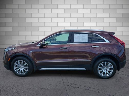 2022 Cadillac XT4 Premium Luxury