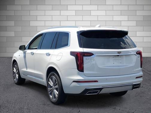 2025 Cadillac XT6 Premium Luxury FWD