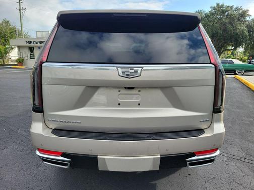 2023 Cadillac Escalade Premium Luxury