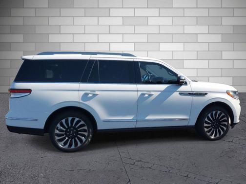 2023 Lincoln Navigator Black Label