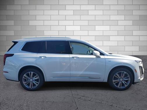 2025 Cadillac XT6 Premium Luxury FWD