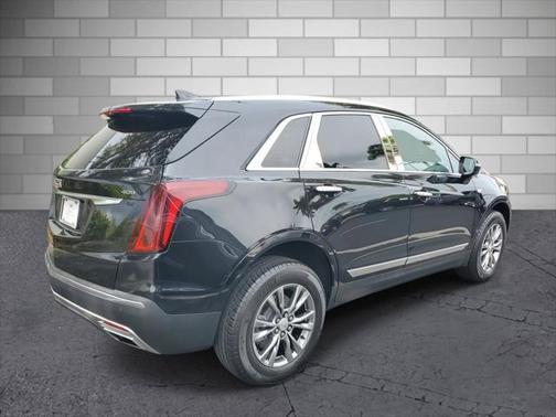 2022 Cadillac XT5 Premium Luxury