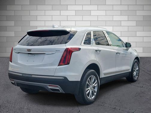 2022 Cadillac XT5 Premium Luxury