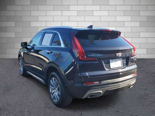 2022 Cadillac XT4 Premium Luxury