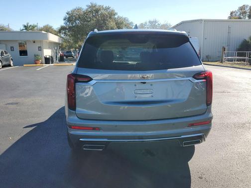 2023 Cadillac XT6 Premium Luxury FWD