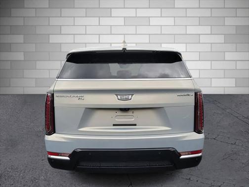 2025 Cadillac Escalade IQ Luxury 2