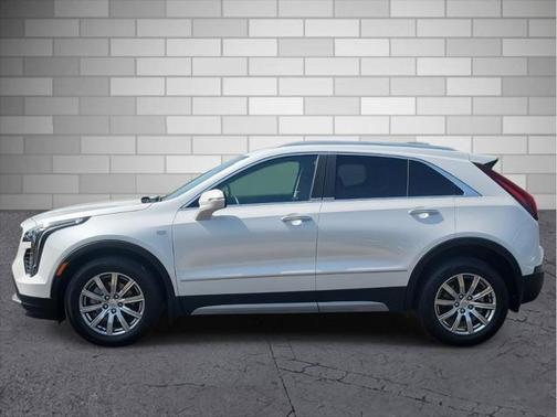 2022 Cadillac XT4 Premium Luxury