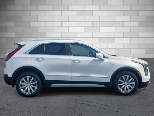 2022 Cadillac XT4 Premium Luxury
