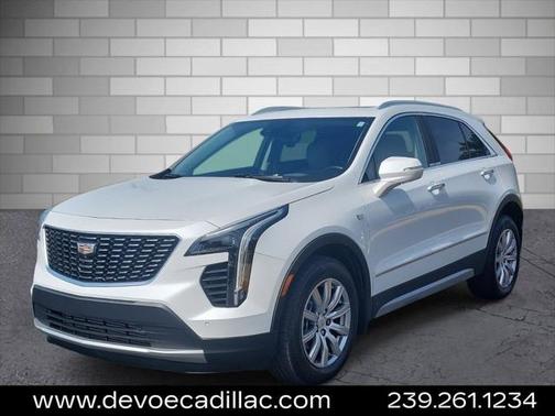2022 Cadillac XT4 Premium Luxury