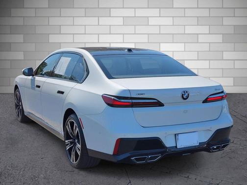2024 BMW 760 xDrive