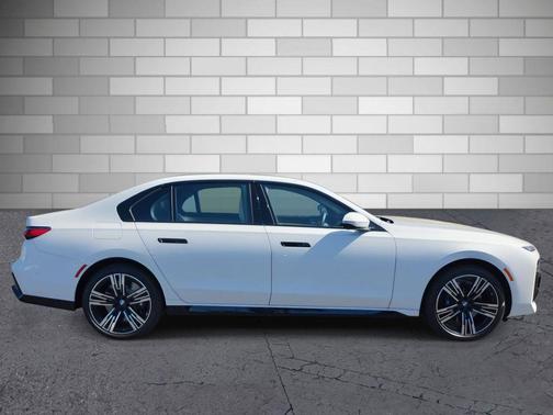 2024 BMW 760 xDrive