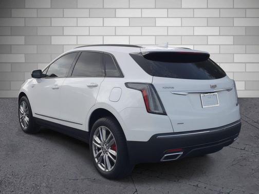 Crystal White Tricoat 2026 Cadillac XT5 Sport