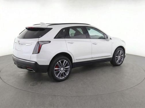 Crystal White Tricoat 2026 Cadillac XT5 Sport