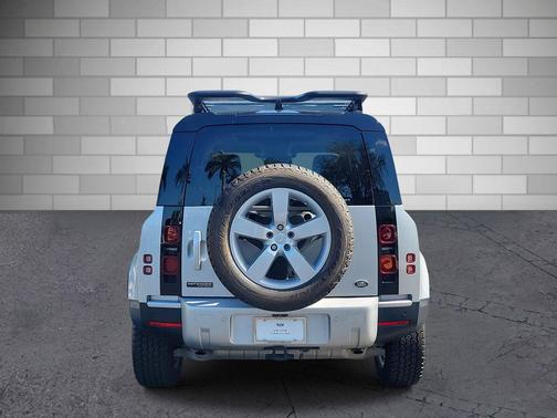 2020 Land Rover Defender 110 First Edition