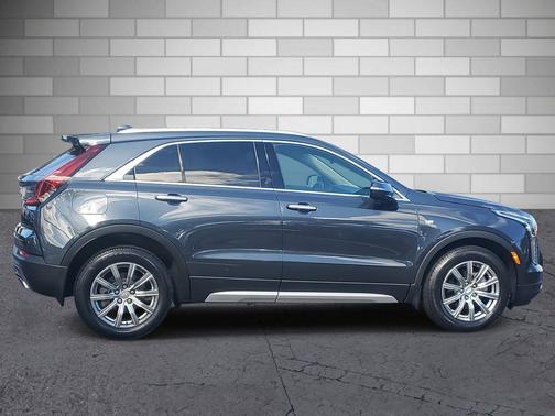2021 Cadillac XT4 Premium Luxury