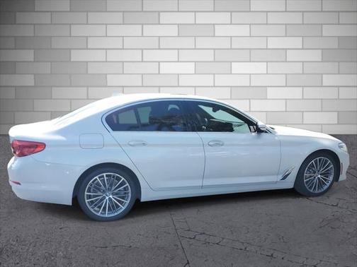 2018 BMW 530 530i