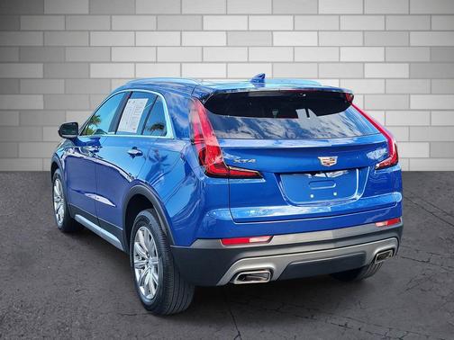 2023 Cadillac XT4 Premium Luxury