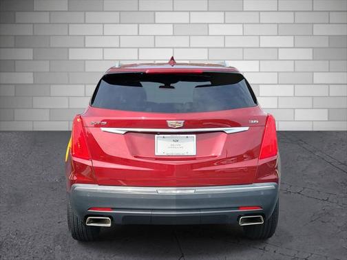 2017 Cadillac XT5 Base
