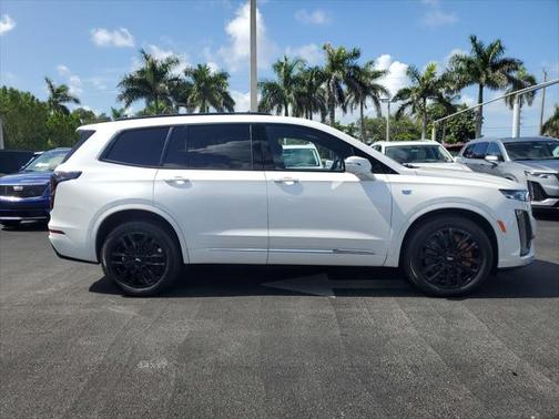 2025 Cadillac XT6 Sport AWD