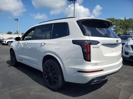 2025 Cadillac XT6 Sport AWD