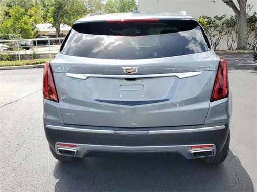 2022 Cadillac XT5 Premium Luxury