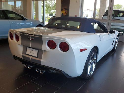 Arctic White 2013 Chevrolet Corvette Base