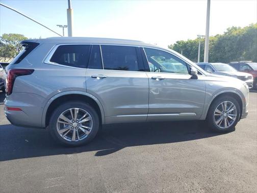 2025 Cadillac XT6 Premium Luxury AWD