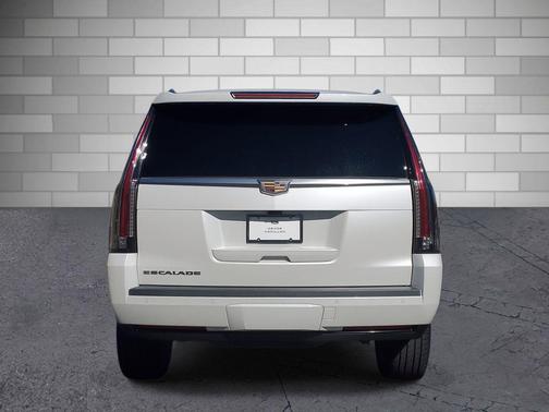 2018 Cadillac Escalade Platinum