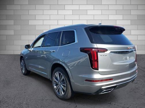 2025 Cadillac XT6 Premium Luxury FWD