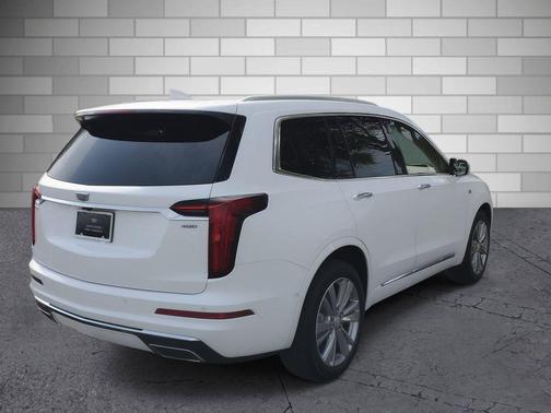 2024 Cadillac XT6 Premium Luxury FWD