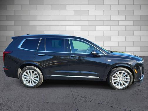 2023 Cadillac XT6 Premium Luxury FWD