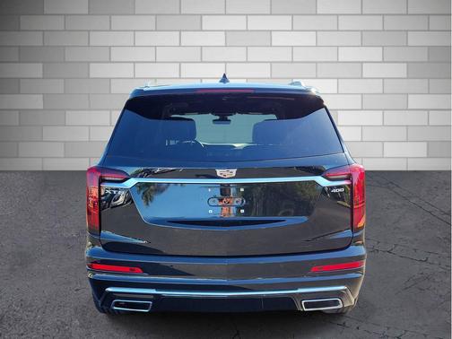 2023 Cadillac XT6 Premium Luxury FWD