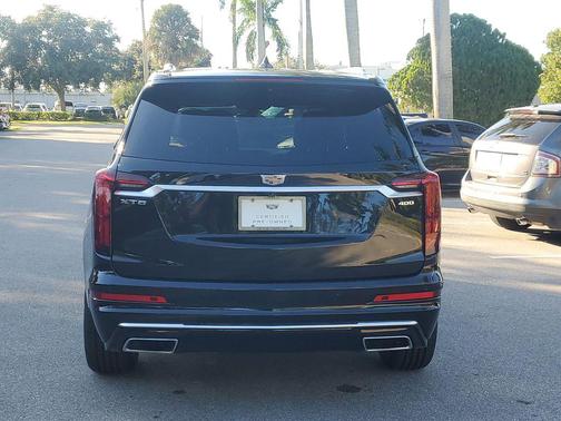 2023 Cadillac XT6 Premium Luxury FWD