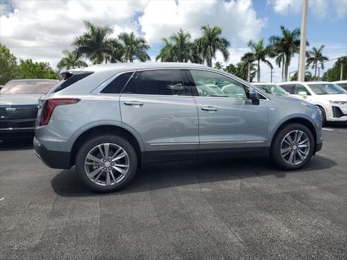 2025 Cadillac XT5 Premium Luxury