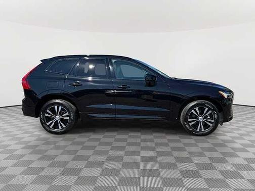 Onyx Black 2025 Volvo XC60 Core