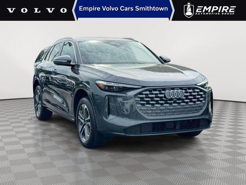 Tambora Gray Metallic 2025 Audi Q5 2.0T quattro Premium