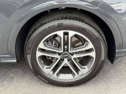 Tambora Gray Metallic 2025 Audi Q5 2.0T quattro Premium