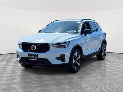Cloud Blue 2026 Volvo XC40 Plus