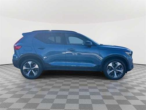 2023 Volvo XC40 Plus