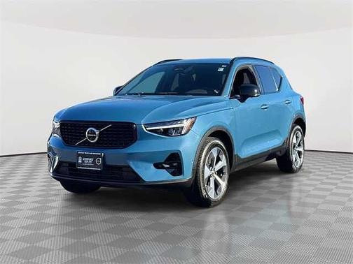 2023 Volvo XC40 Plus