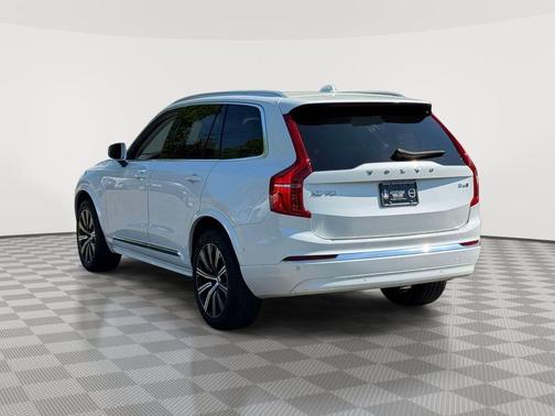 Crystal White Metallic 2023 Volvo XC90 B6 Plus 6-Seater