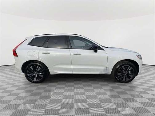2026 Volvo XC60 Plus