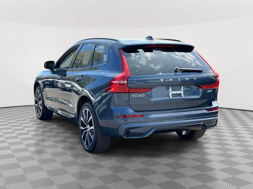 Denim Blue Metallic 2025 Volvo XC60 B5 Plus