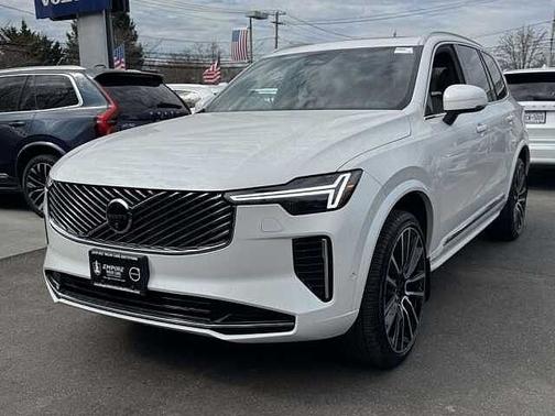 Crystal White 2026 Volvo XC90 Plus