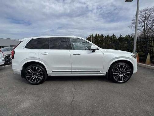 Crystal White 2026 Volvo XC90 Plus