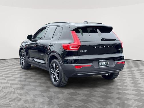 Black Stone 2023 Volvo XC40 B5 Plus Dark Theme
