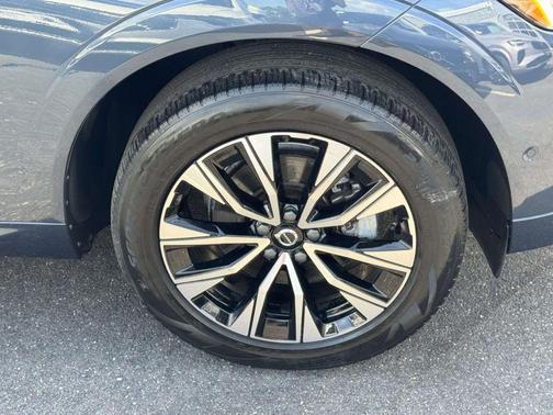 Denim Blue Metallic 2024 Volvo XC60 B5 Plus Dark Theme