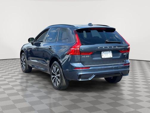 Denim Blue Metallic 2024 Volvo XC60 B5 Plus Dark Theme